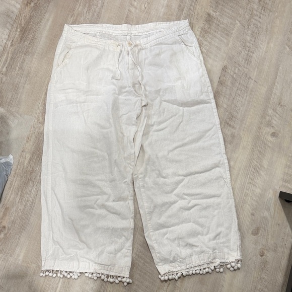 Just Living Pants - Women's White Casual Shorts
